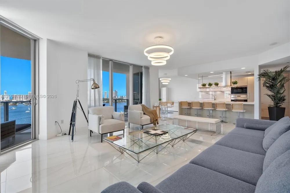 17301 Biscayne Blvd #1010 North Miami Beach, FL 33160