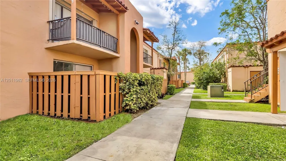 7231 Miami Lakes Dr #C5 Miami Lakes, FL 33014