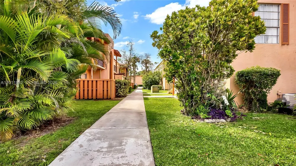 7231 Miami Lakes Dr #C5 Miami Lakes, FL 33014