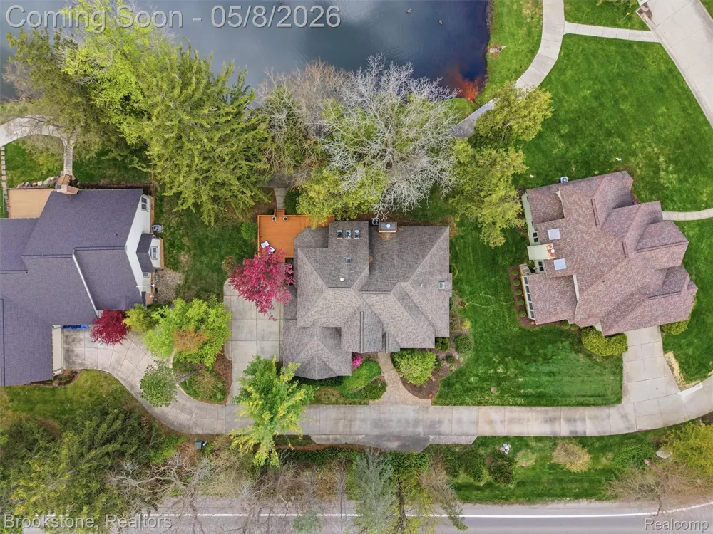 6512 White Lake Road Clarkston City, MI 48346