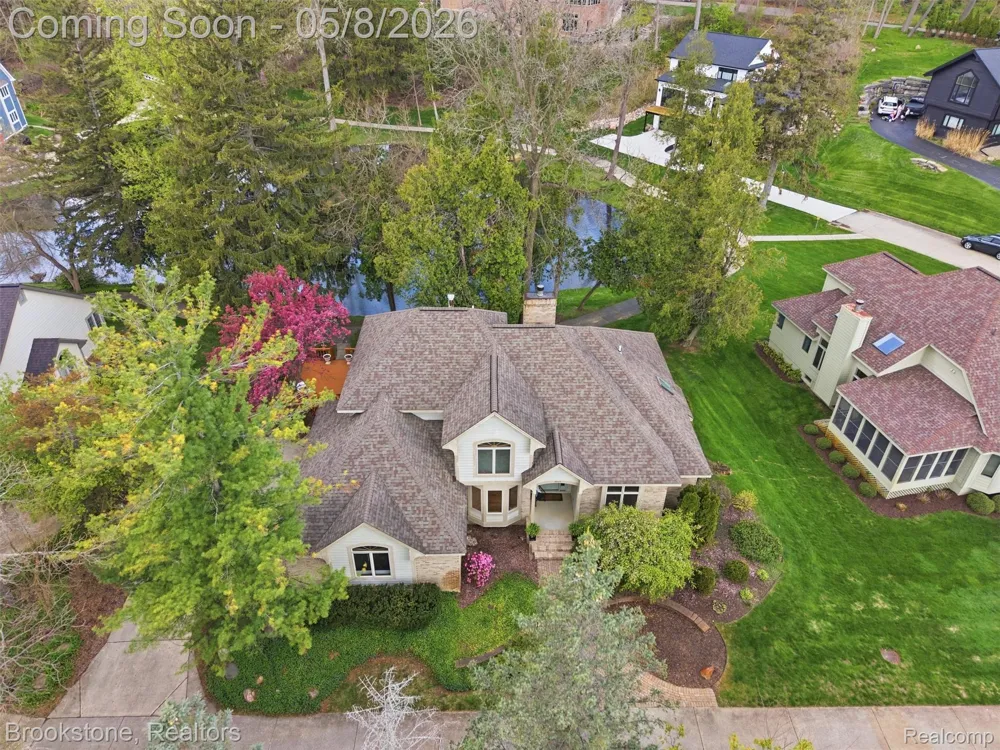 6512 White Lake Road Clarkston City, MI 48346