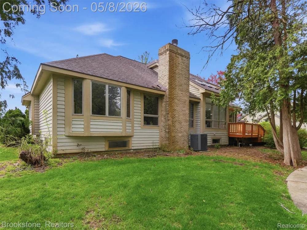 6512 White Lake Road Clarkston City, MI 48346