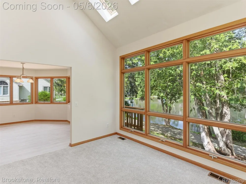 6512 White Lake Road Clarkston City, MI 48346