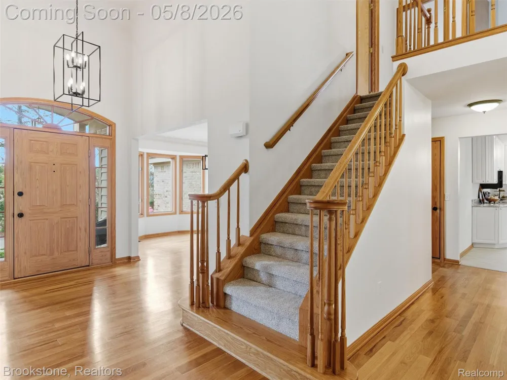 6512 White Lake Road Clarkston City, MI 48346