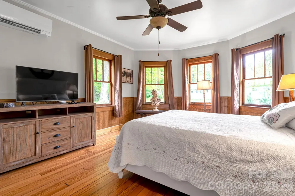 2355 Soco Road Maggie Valley, NC 28751