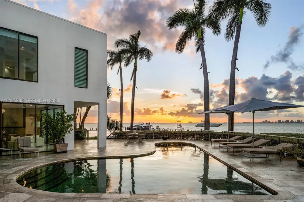 485 W Matheson Dr Key Biscayne, FL 33149