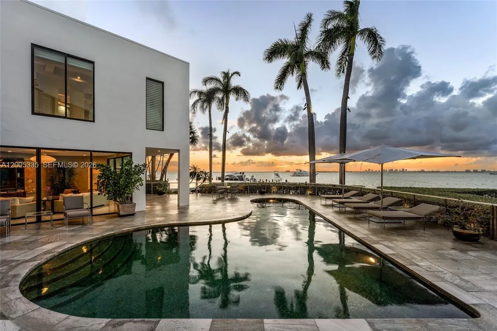 485 W Matheson Dr Key Biscayne, FL 33149