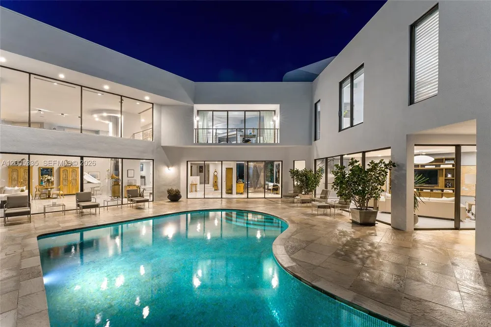 485 W Matheson Dr Key Biscayne, FL 33149