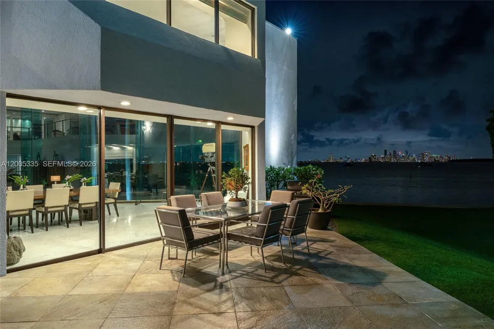 485 W Matheson Dr Key Biscayne, FL 33149