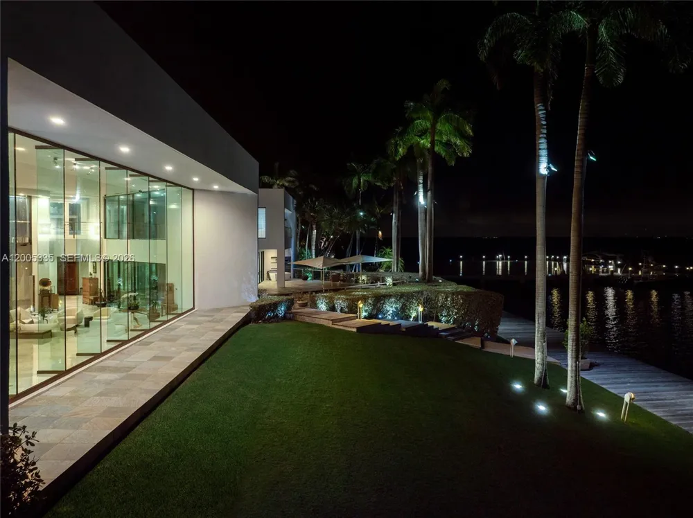 485 W Matheson Dr Key Biscayne, FL 33149