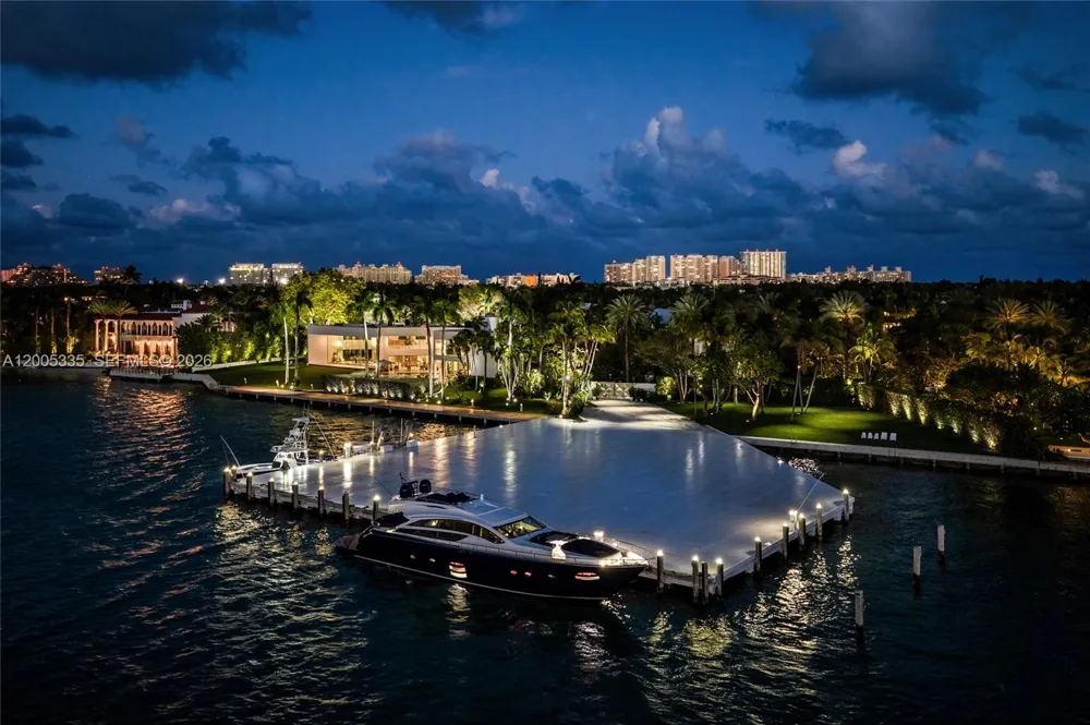 485 W Matheson Dr Key Biscayne, FL 33149