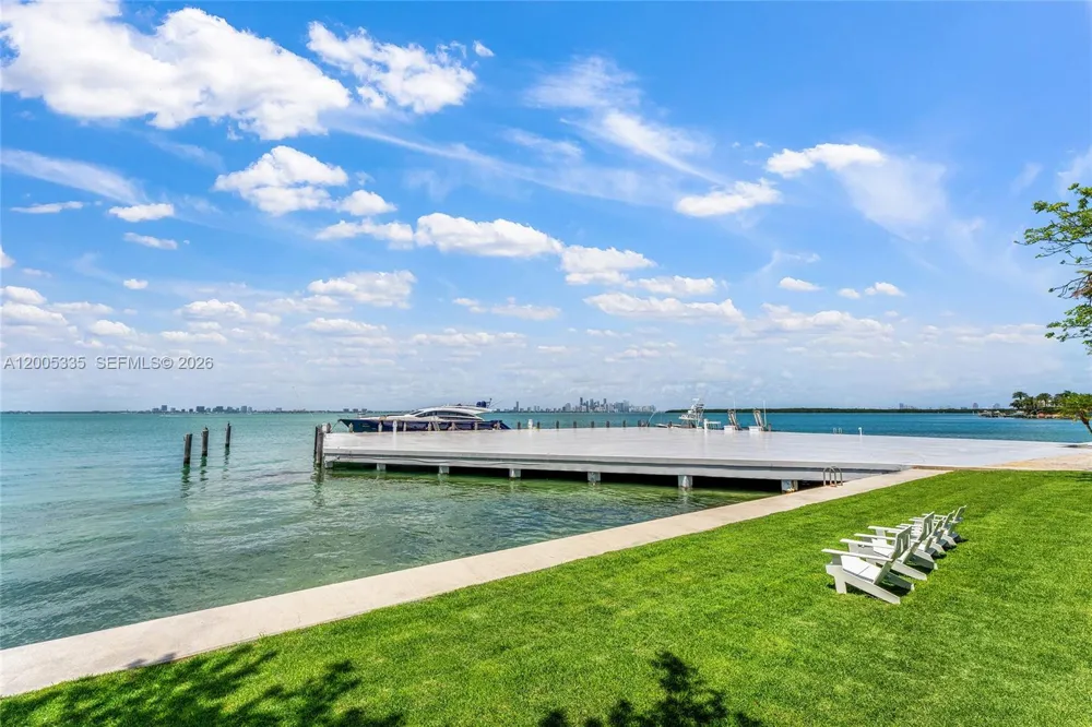 485 W Matheson Dr Key Biscayne, FL 33149