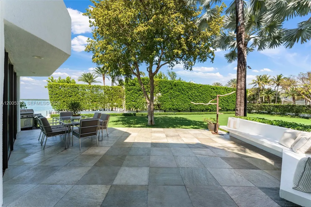 485 W Matheson Dr Key Biscayne, FL 33149