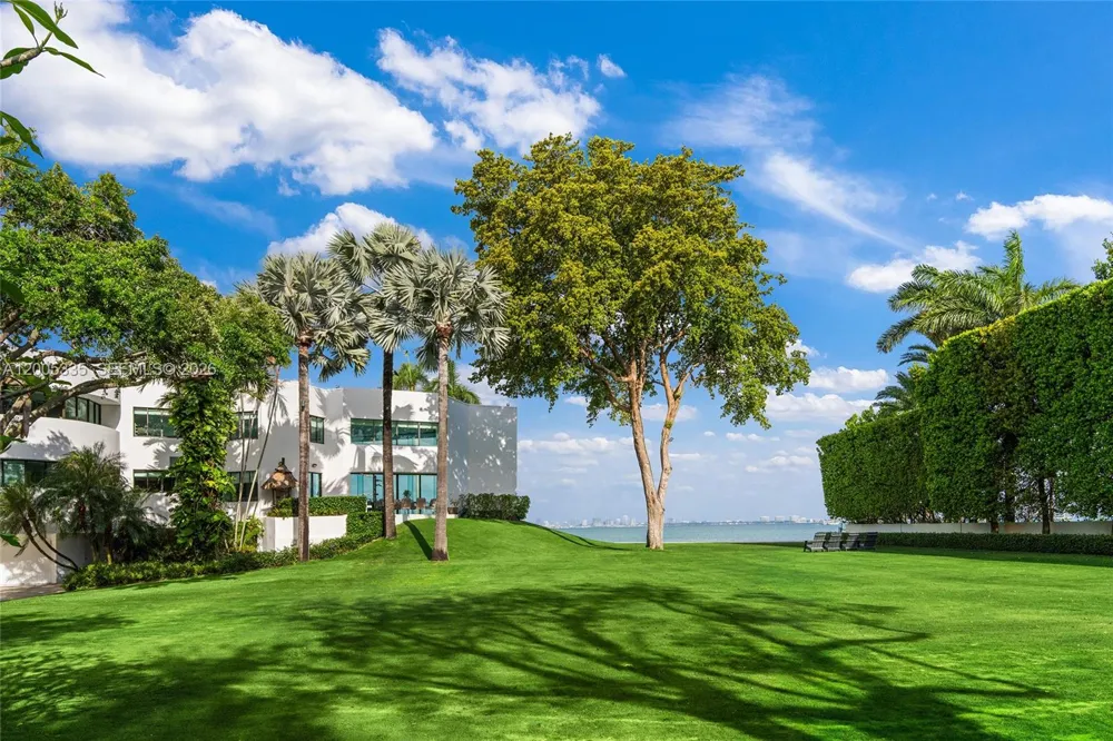 485 W Matheson Dr Key Biscayne, FL 33149