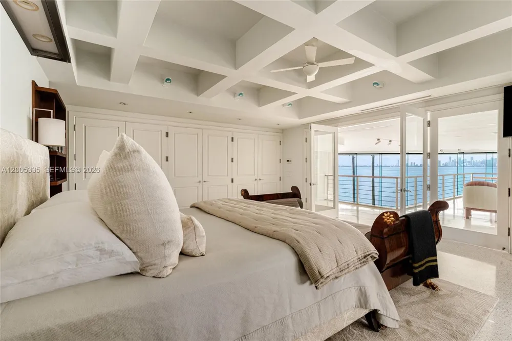 485 W Matheson Dr Key Biscayne, FL 33149