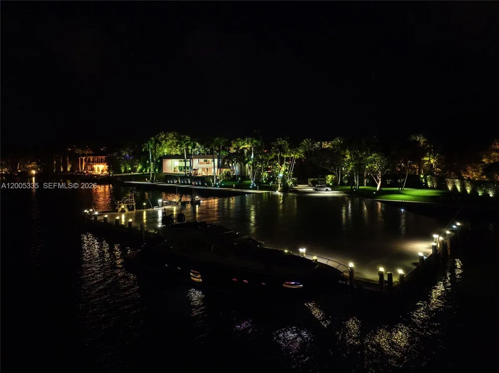 485 W Matheson Dr Key Biscayne, FL 33149