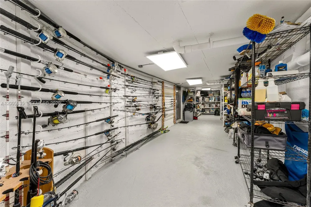 485 W Matheson Dr Key Biscayne, FL 33149