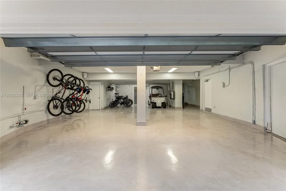 485 W Matheson Dr Key Biscayne, FL 33149