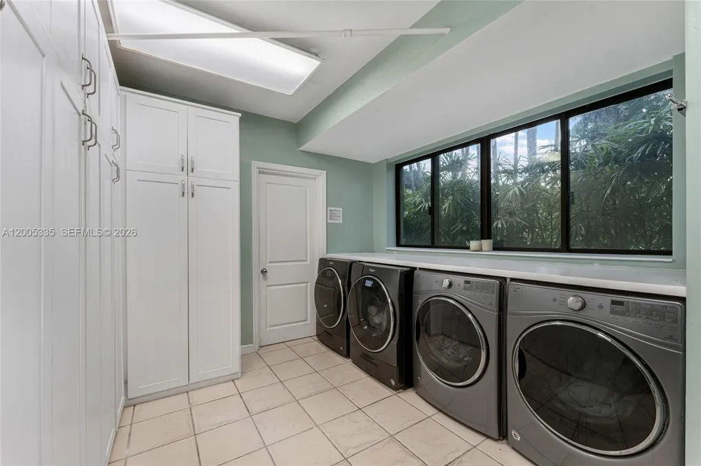 485 W Matheson Dr Key Biscayne, FL 33149