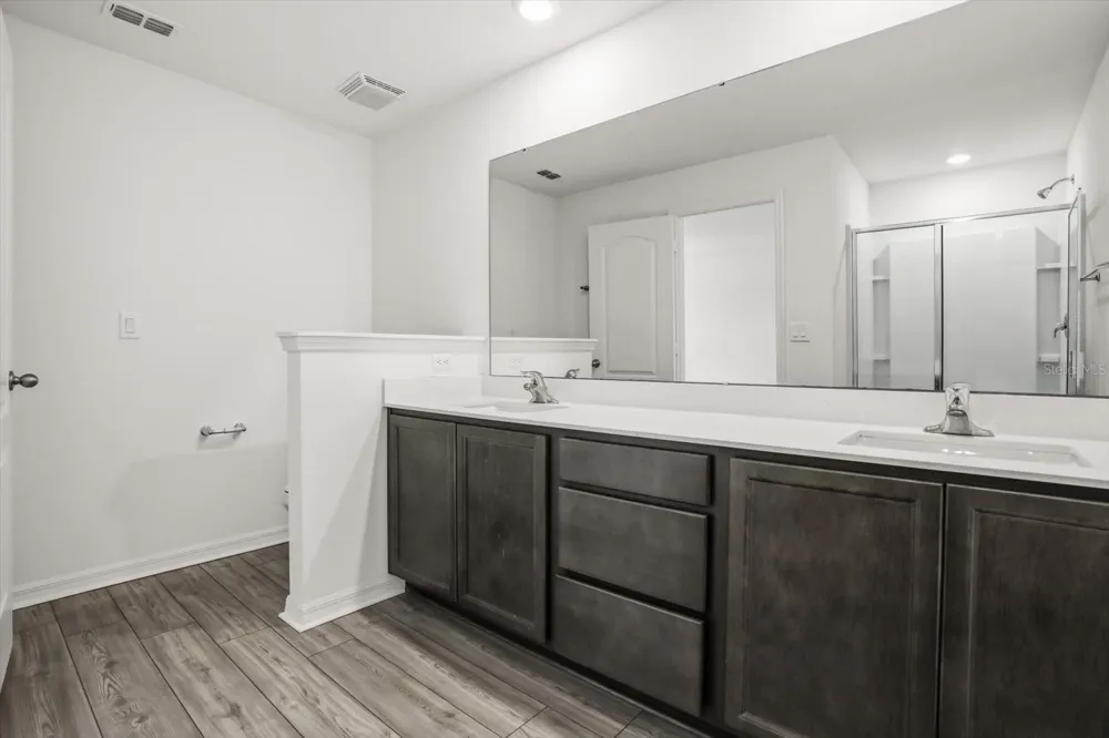 1758 WITHERNSEA COURT Tavares, FL 32778
