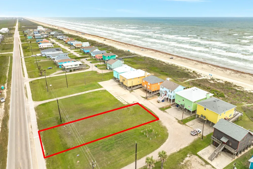 2442 Bluewater Highway Surfside Beach, TX 77541