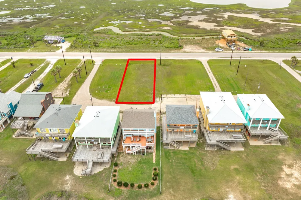 2442 Bluewater Highway Surfside Beach, TX 77541