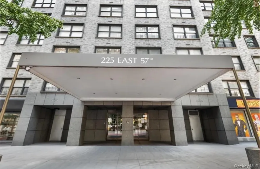 225 E 57th Street #20E New York (Manhattan), NY 10022