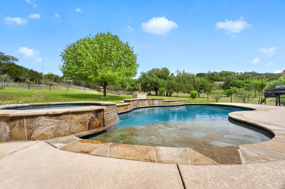 123 GROSBEAK DRIVE Spring Branch, TX 78070