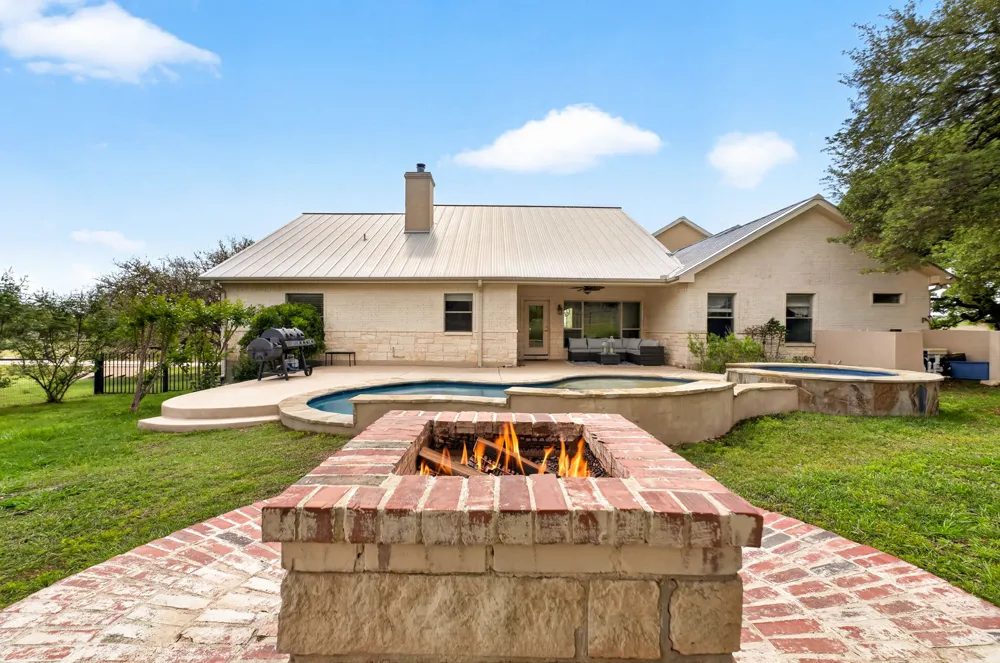 123 GROSBEAK DRIVE Spring Branch, TX 78070