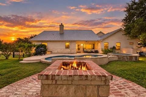 123 GROSBEAK DRIVE