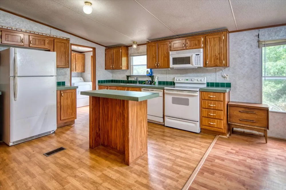 1630 County Road 335 Burnet, TX 78611