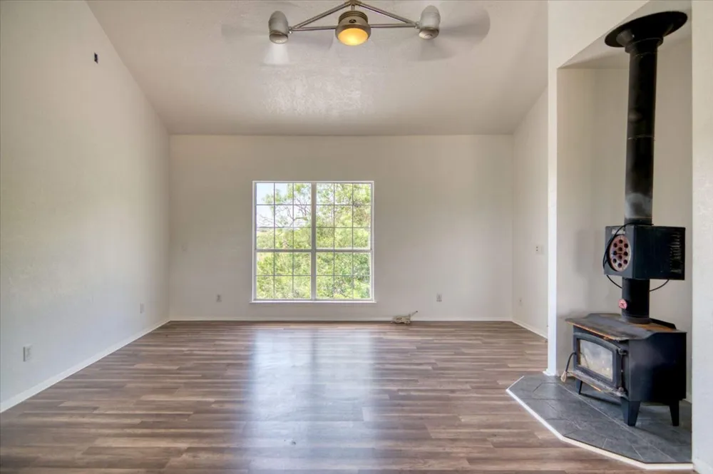 1630 County Road 335 Burnet, TX 78611