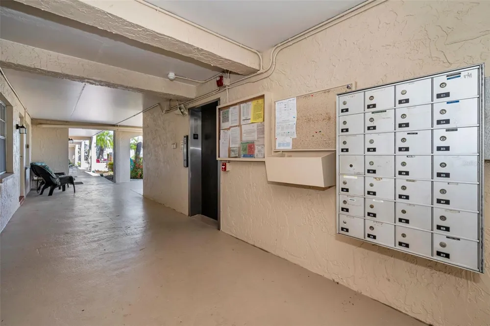 936 VIRGINIA STREET #201 Dunedin, FL 34698