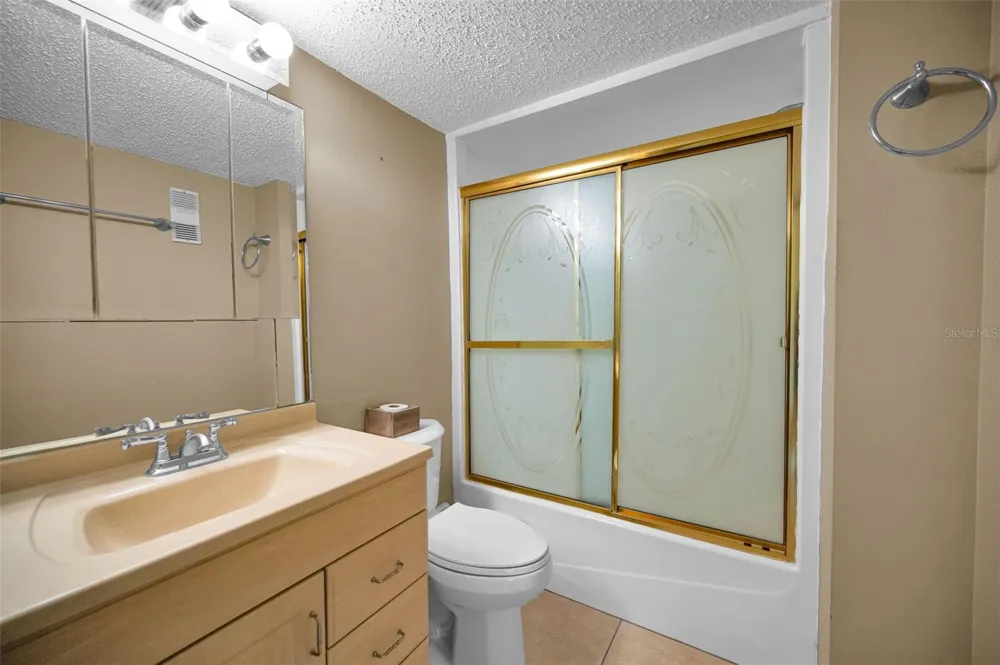 936 VIRGINIA STREET #201 Dunedin, FL 34698
