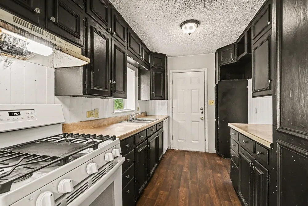 5025 Langley Road River Oaks, TX 76114