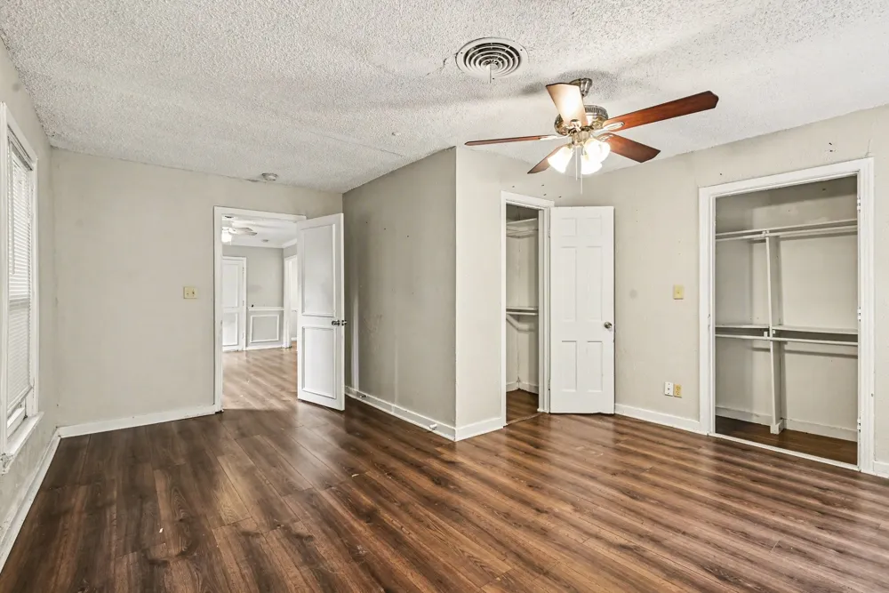 5025 Langley Road River Oaks, TX 76114