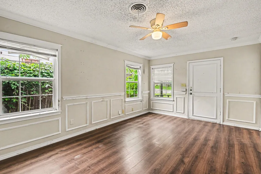 5025 Langley Road River Oaks, TX 76114