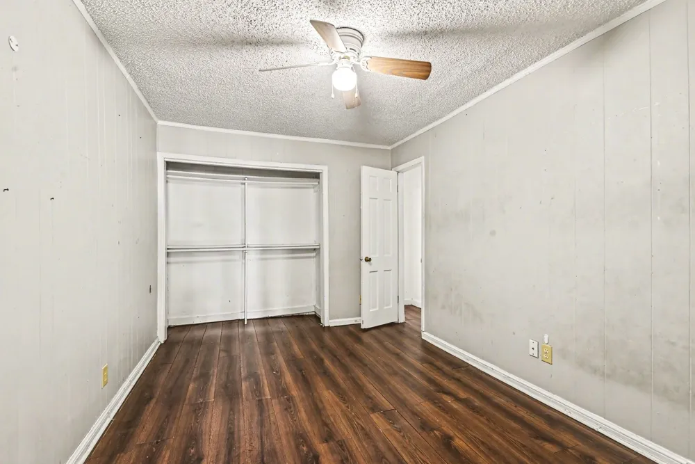 5025 Langley Road River Oaks, TX 76114