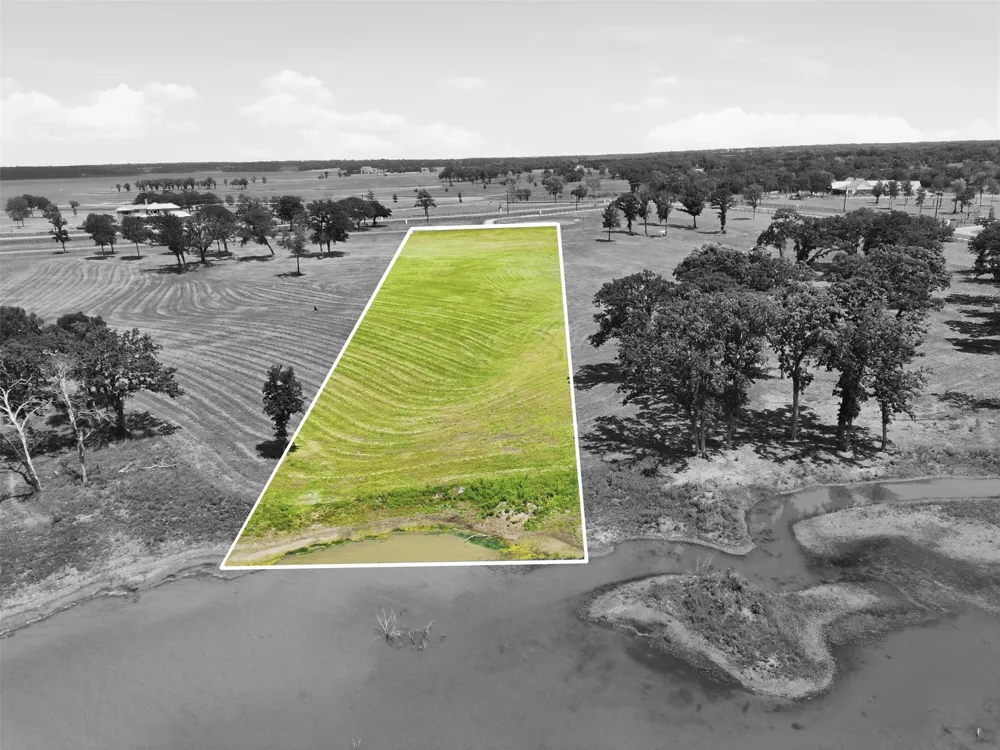 215 Lakeshore Terrace Windom, TX 75492