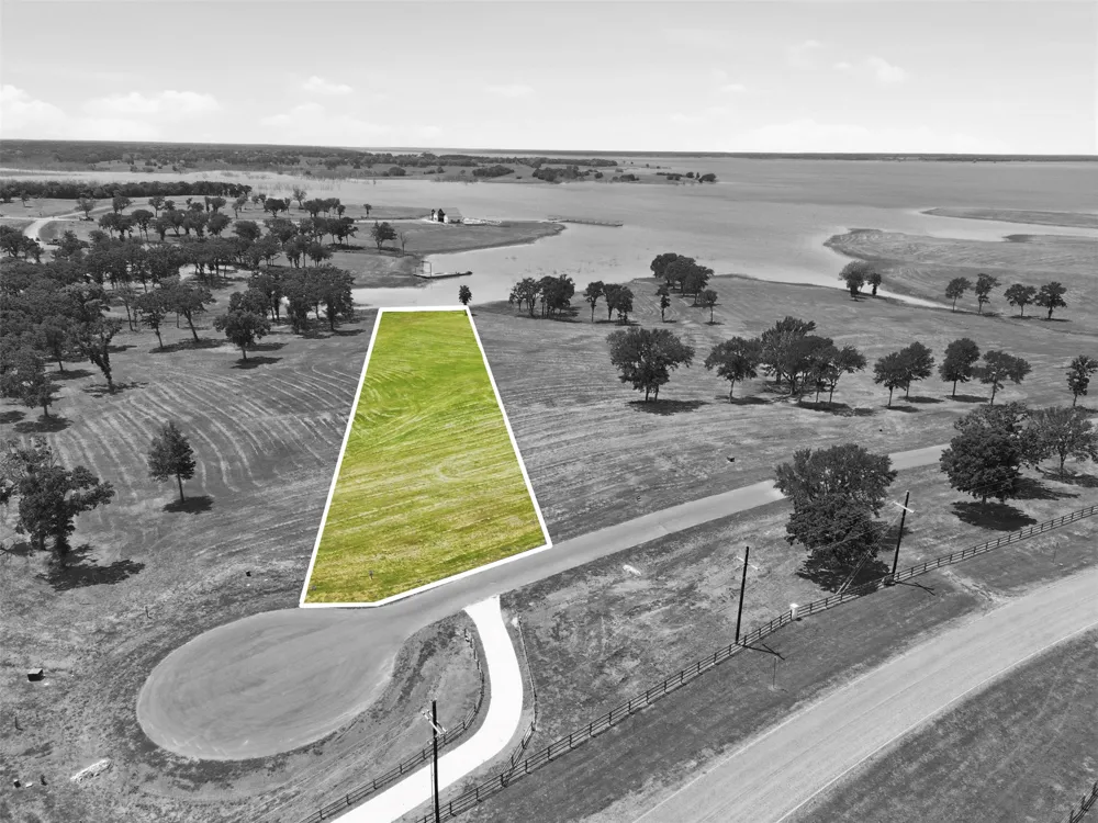 215 Lakeshore Terrace Windom, TX 75492