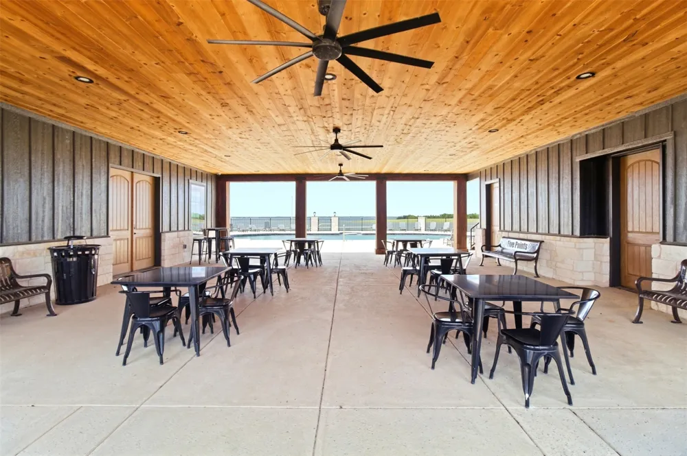 215 Lakeshore Terrace Windom, TX 75492