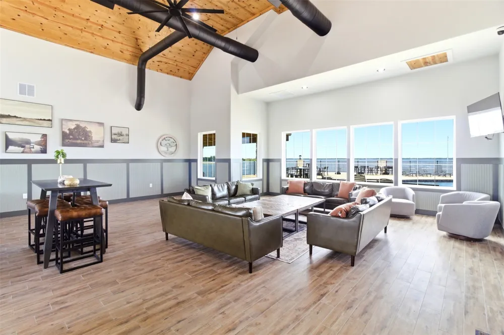 215 Lakeshore Terrace Windom, TX 75492