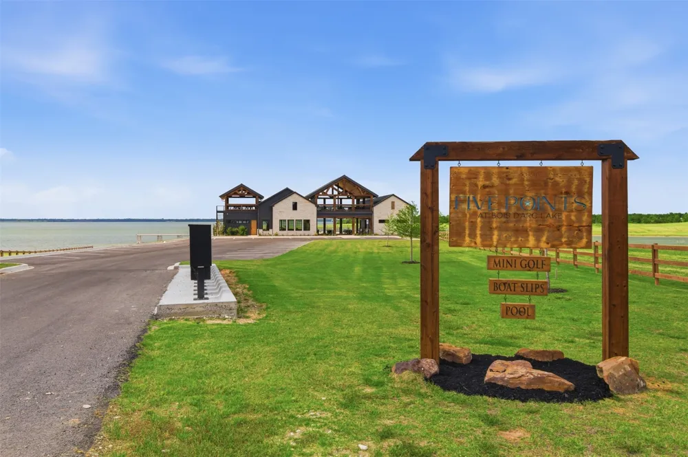 215 Lakeshore Terrace Windom, TX 75492