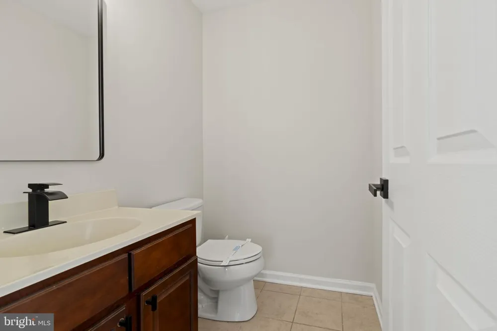 1032 LAMBERTON STREET Trenton, NJ 08611