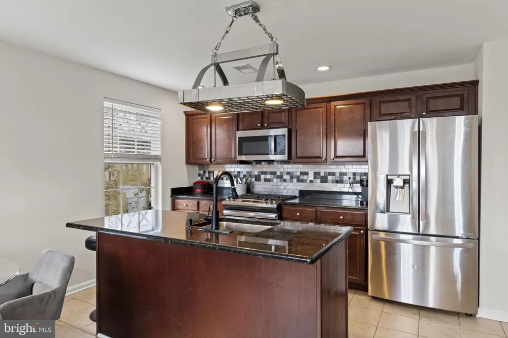 1032 LAMBERTON STREET Trenton, NJ 08611