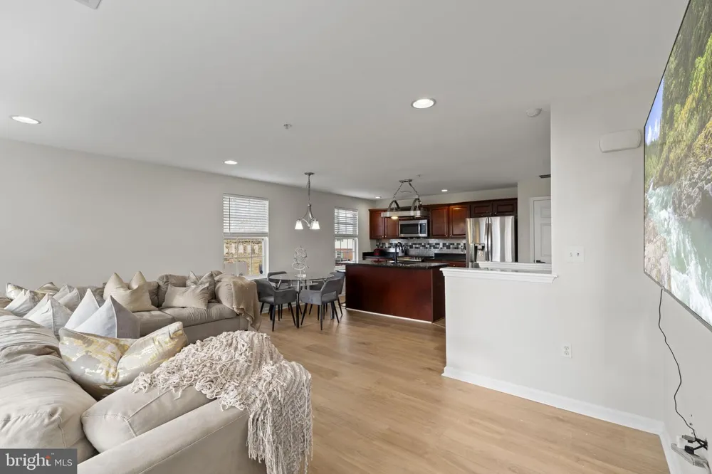 1032 LAMBERTON STREET Trenton, NJ 08611