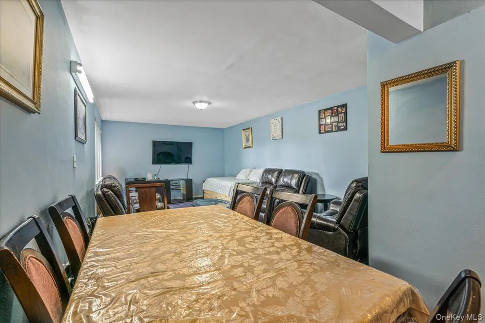 144-55 Melbourne Ave #2E Flushing, NY 11367