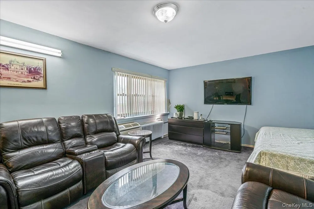 144-55 Melbourne Ave #2E Flushing, NY 11367