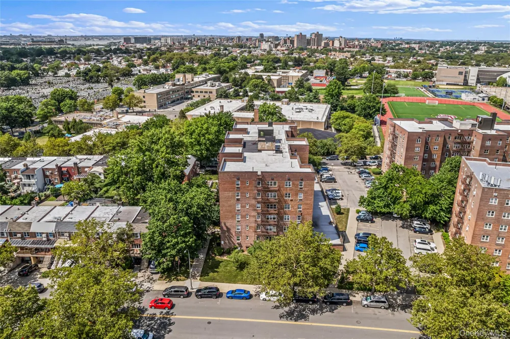 144-55 Melbourne Ave #2E Flushing, NY 11367