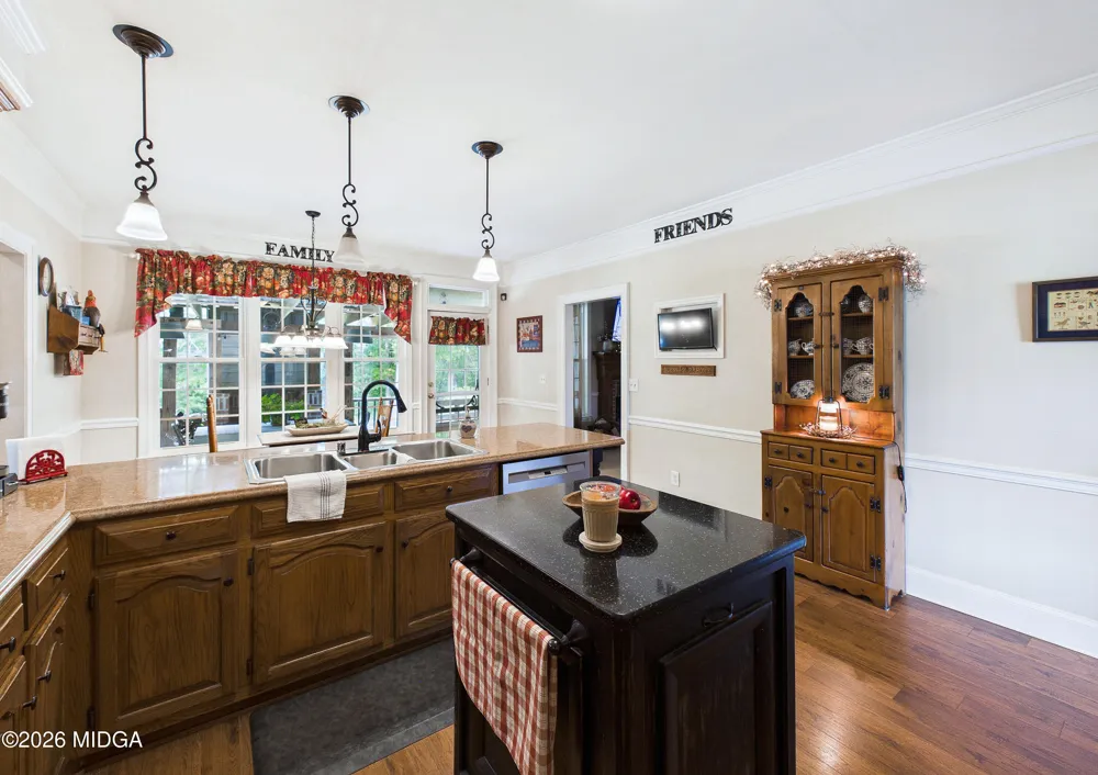 5771 Rogers Road Lizella, GA 31052